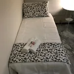 Myroom In Town Pensión