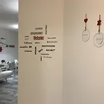 Πανσιόν Myroom In Town 3*