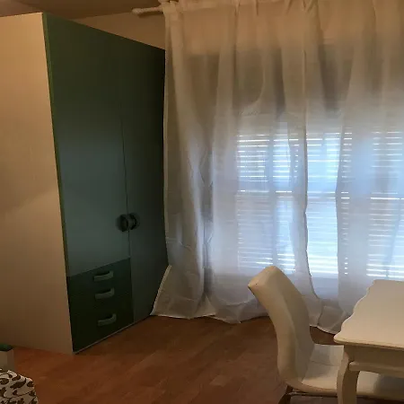 Myroom In Town 3*