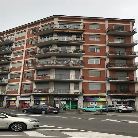 Guest house Myroom In Town